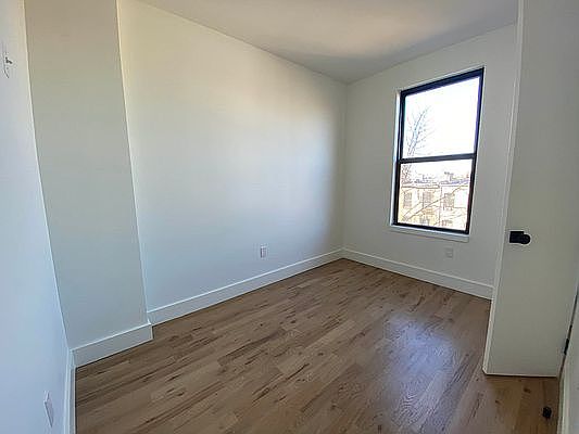 4th image of 1269 Herkimer St #4P