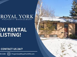 31 Treadgold Cres, Toronto, ON M3A1X1