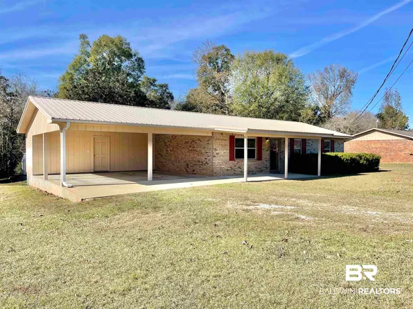 50 Sue St, Flomaton, AL 36441