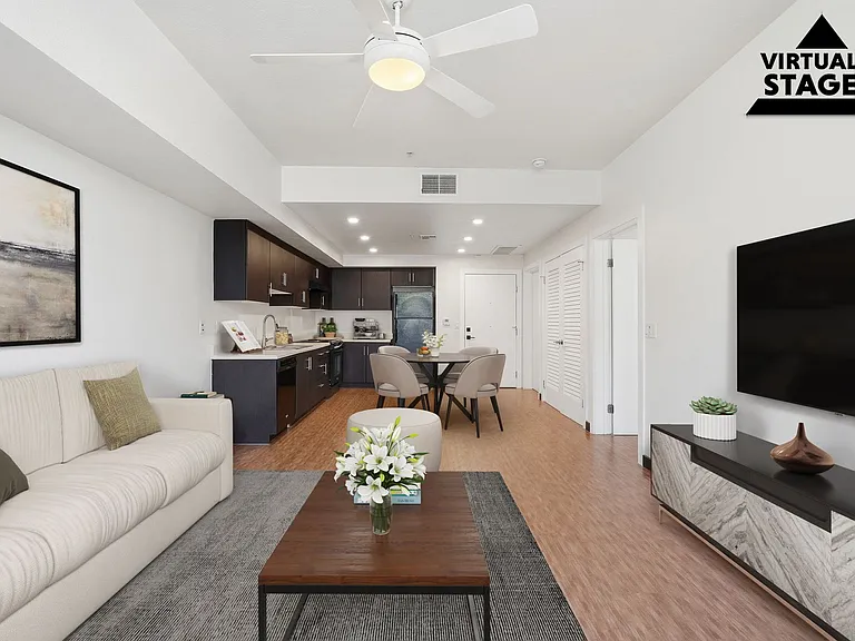 Elevate Your Urban Experience! Move in before the end of the month and get 10 weeks FREE Rent! — Photo 32