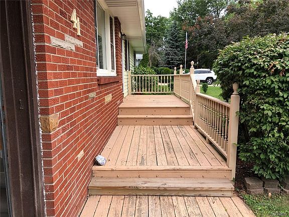 3rd image of 41 Lerczak Dr