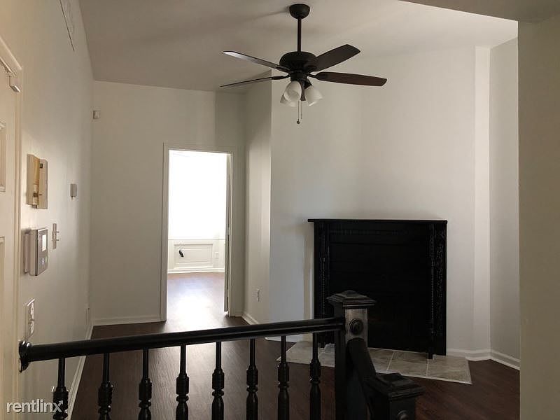 1st image of 824 N Jefferson St