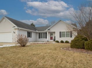804 Jamesway Dr, Watertown, WI 53098