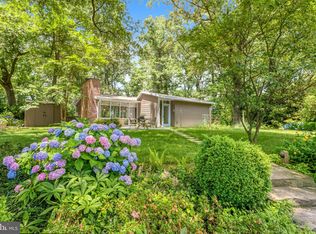 1917 Marthas Rd, Alexandria, VA 22307