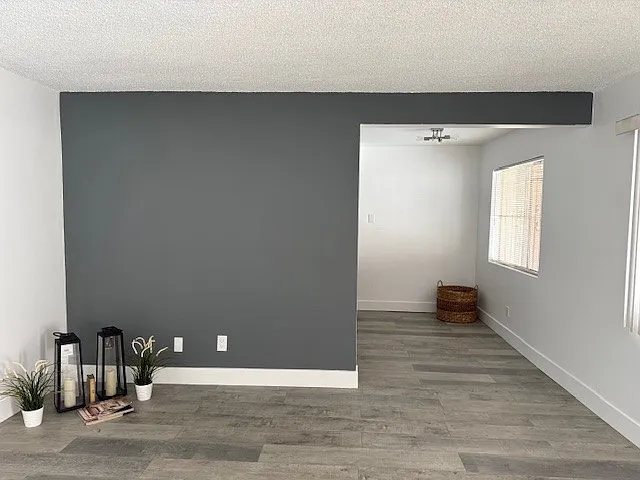 203 S Curtis Ave — Photo 4