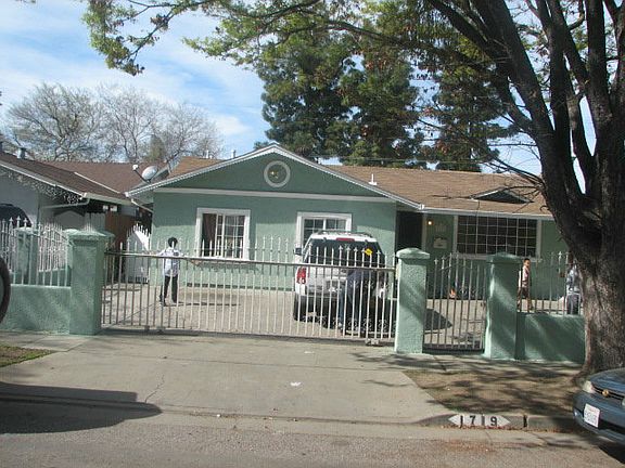 2nd image of 1719 Chaucer Dr