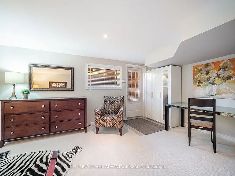 122 Boardwalk Dr #LOWER — Photo 5