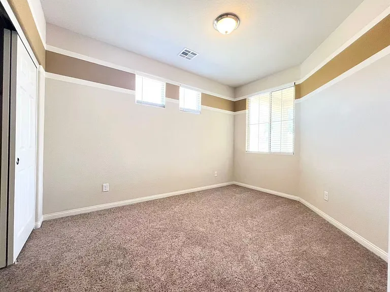 5729 Tideview St — Photo 21