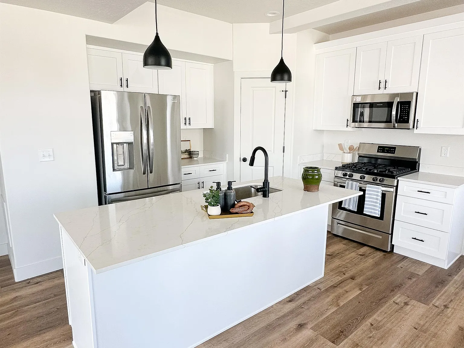 1778 N 510 W — Photo 2