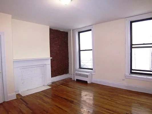 Rented by Friedman Roth Realty | media 16