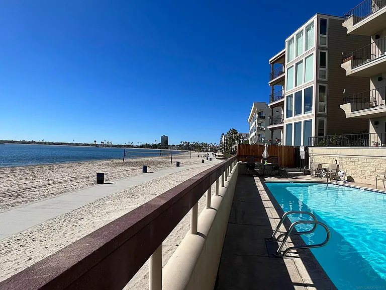 1235 Parker Pl #1M — Photo 15
