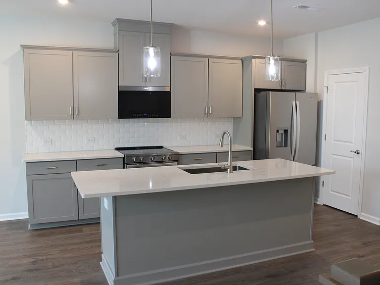 1369 Bessie Ct — Photo 3
