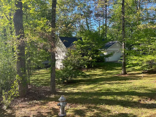 1218 Roundtop Rd #2, Ellijay, GA 30540