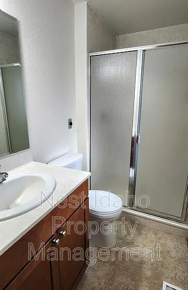 1377 E Wright St — Photo 9