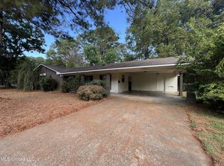 1210 Greenbriar St, Jackson, MS 39211