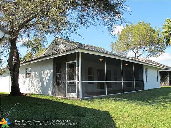 2nd image of 5463 Pine Cir