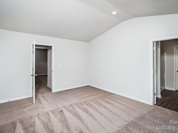 5th image of 634 Lamorak Pl