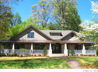 3101 Country Club Dr, Charlotte, NC 28205