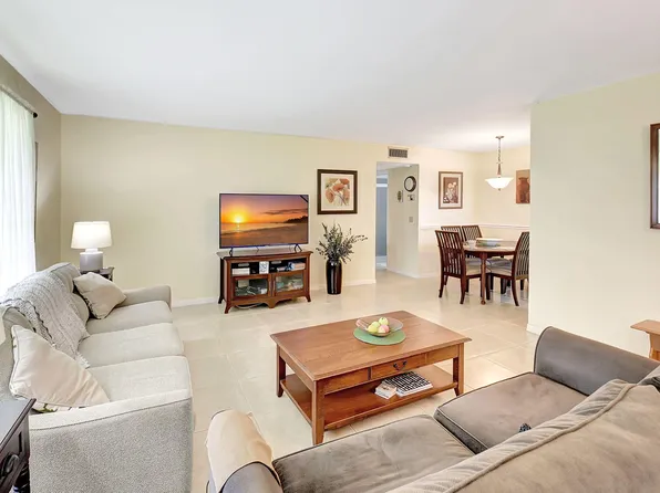 875 North Drive Apt A, Delray Beach, FL 33445