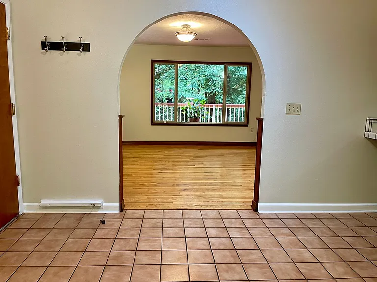2485 Sonnenfelt Rd — Photo 11