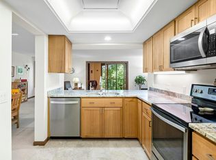 5601 Dewey Hill Rd APT 214, Edina, MN 55439