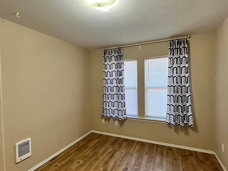 831 SE 181st Ave #831 — Photo 8
