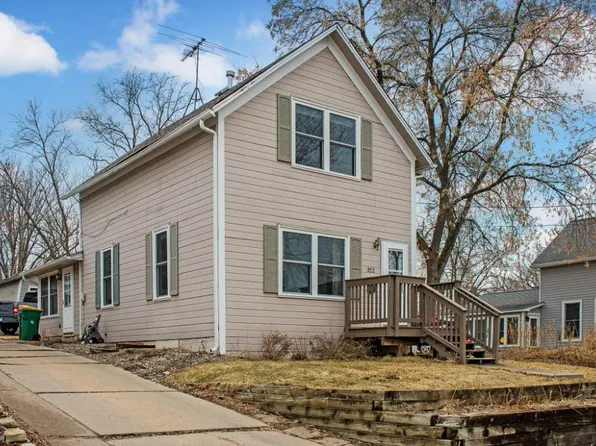 922 6th St S, Stillwater, MN 55082