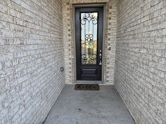 3rd image of 124 Trail Dr