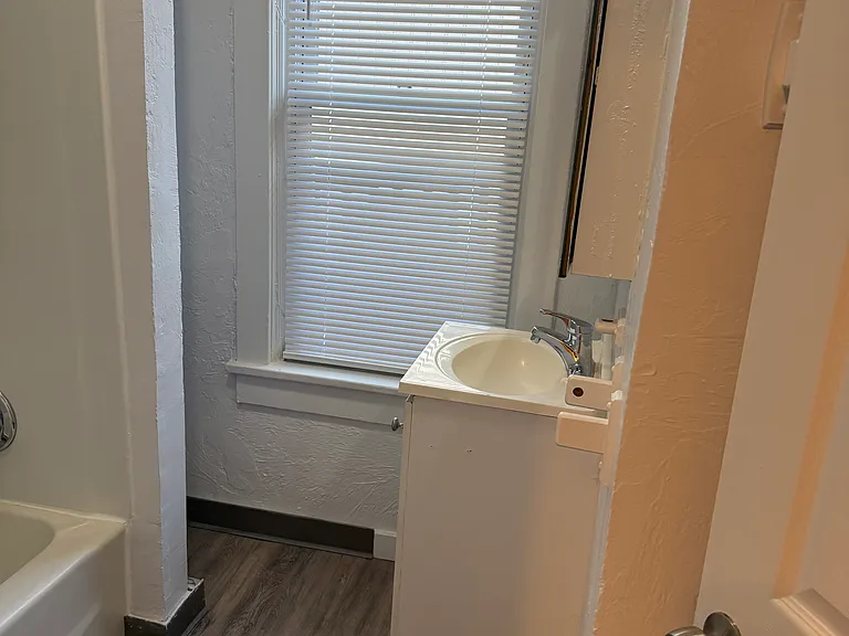 231 E Main St #3 — Photo 7