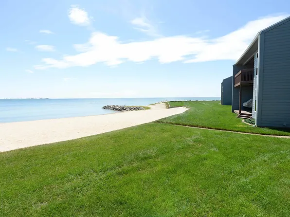 315 W Lake St, Tawas City, MI 48763