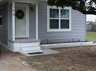 105 S Cimarron Rd, Tuttle, OK 73089