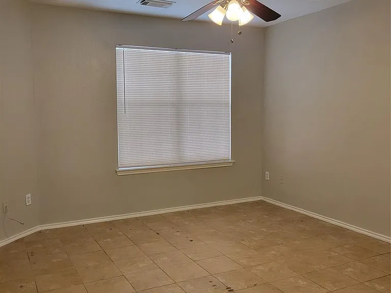 6055 Green Heather Ln — Photo 11