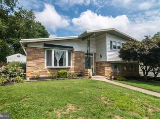 9132 Dale Rd, Philadelphia, PA 19115