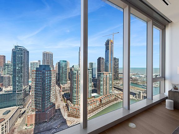 3rd image of 363 E Wacker Dr #2802