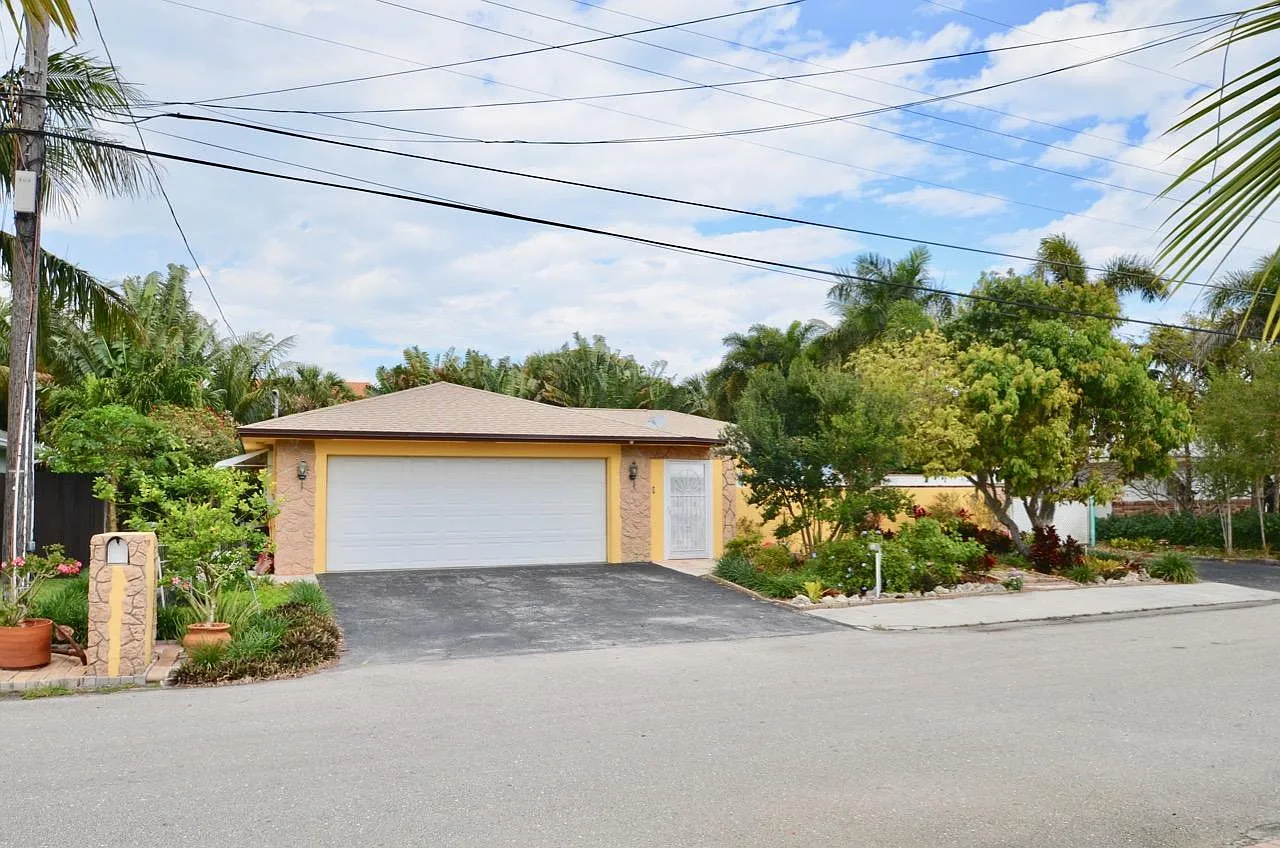 3 bed, 2632 sqft, $4,800 — Photo 2
