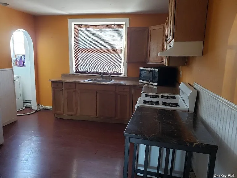 1775 Great Neck Rd #2 — Photo 2