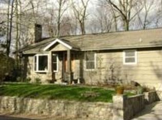 446 Skyland Dr, Blowing Rock, NC 28605