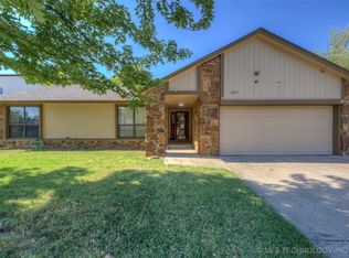 2217 W Fulton St, Broken Arrow, OK 74012