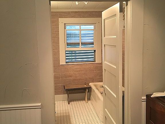 4th image of 1707 Avenue L