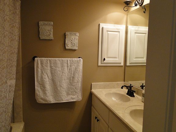 4th image of 304 Robelmont Dr