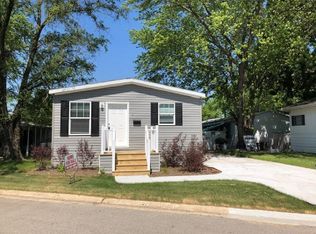 1136 Candida Rd, Elgin, IL 60123