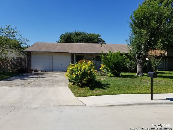 2nd image of 7721 Hunter Oaks St