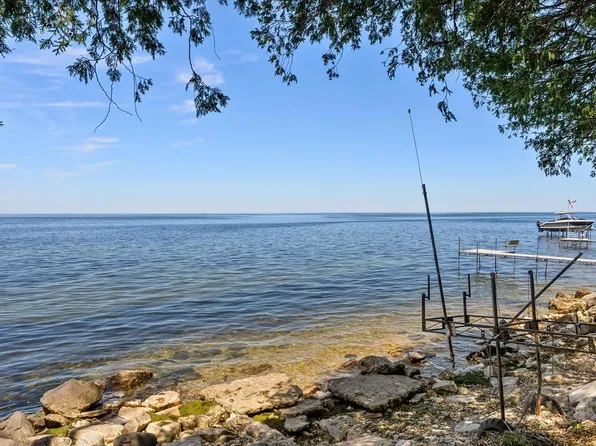 2779 Bay Rd, Brussels, WI 54204