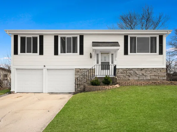 185 Harding Dr, Glendale Heights, IL 60139