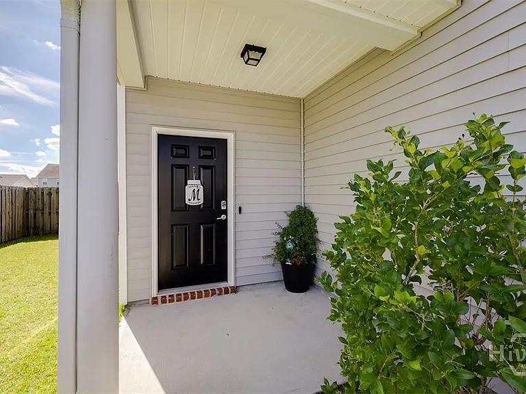285 Willow Point Cir — Photo 3