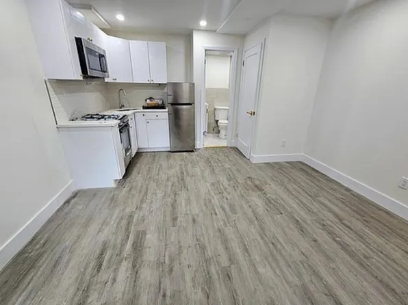 238 East 40th Street image 1 of 2