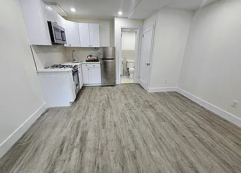 238 East 40th Street