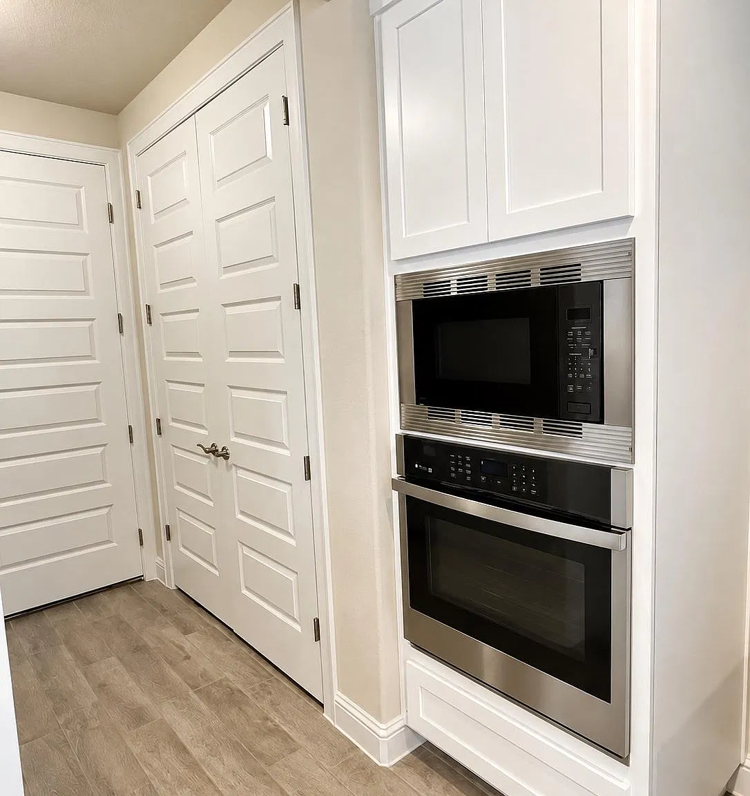 3 bed, 2.5 bath, 2100 sqft, $1,925 — Photo 1