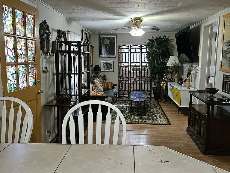 309 Pecan St — Photo 9