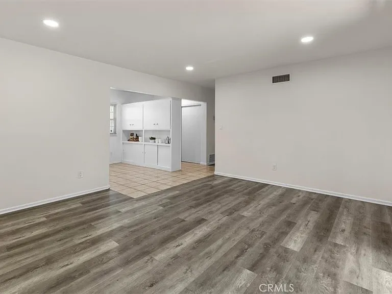 529 W Blaine St — Photo 4